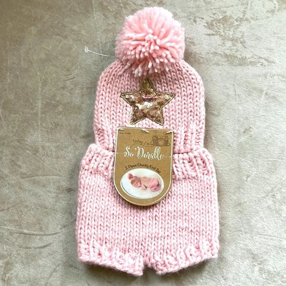 So adorable Chunky Knit Hat & Diaper Ciber Shorts Set NEW